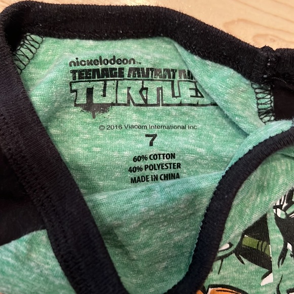 Boys Small long sleeve Shirts Ninja Turtles and Five Nights at Freddy’s - Picture 3 of 5